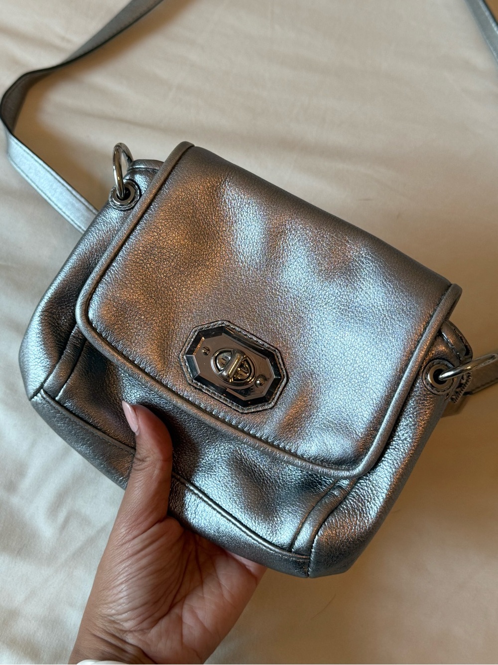 Coach | Campbell Turnlock Metallic Silver Mini Crossbody Bag - Picture 5 of 8